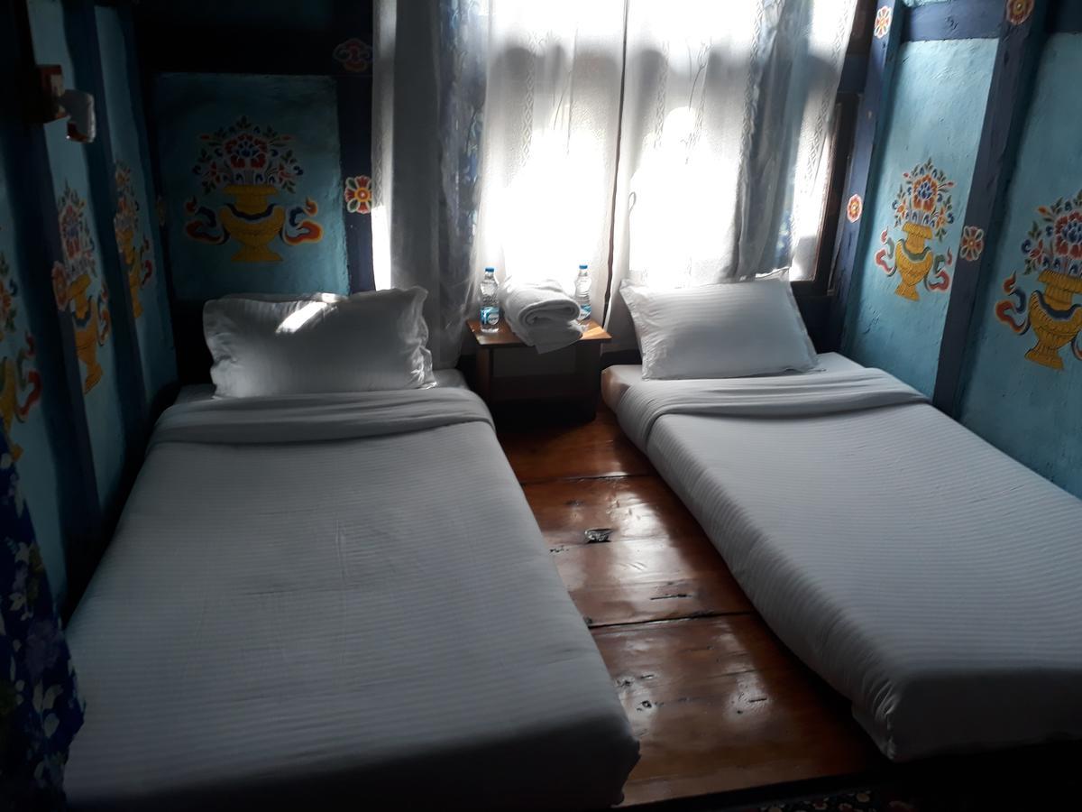 Chimi Lhakhang Village Homestay Пунакха Екстериор снимка