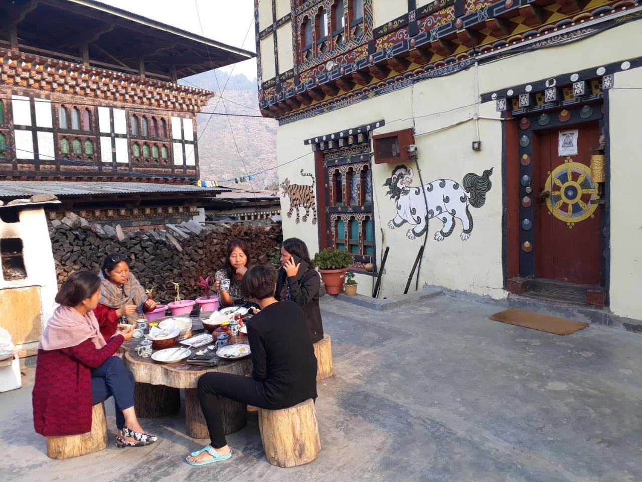 Chimi Lhakhang Village Homestay Пунакха Екстериор снимка